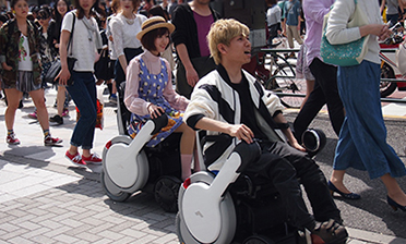 パーソナルモビリティ「WHILL」